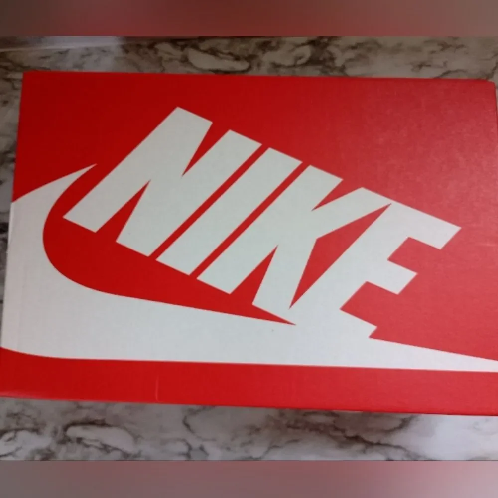 Nike Fly By II Grey/Light Grey Size 10